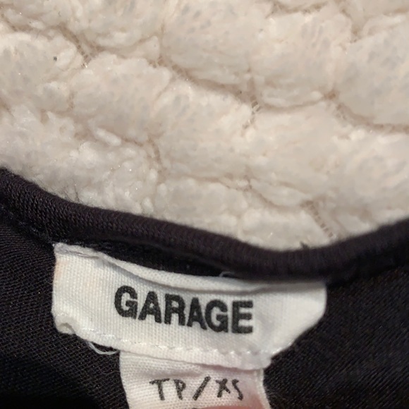 black crop top, size XS - Picture 2 of 2